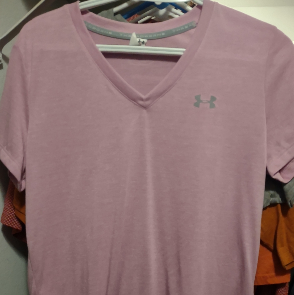 Women's Under Armour V neck